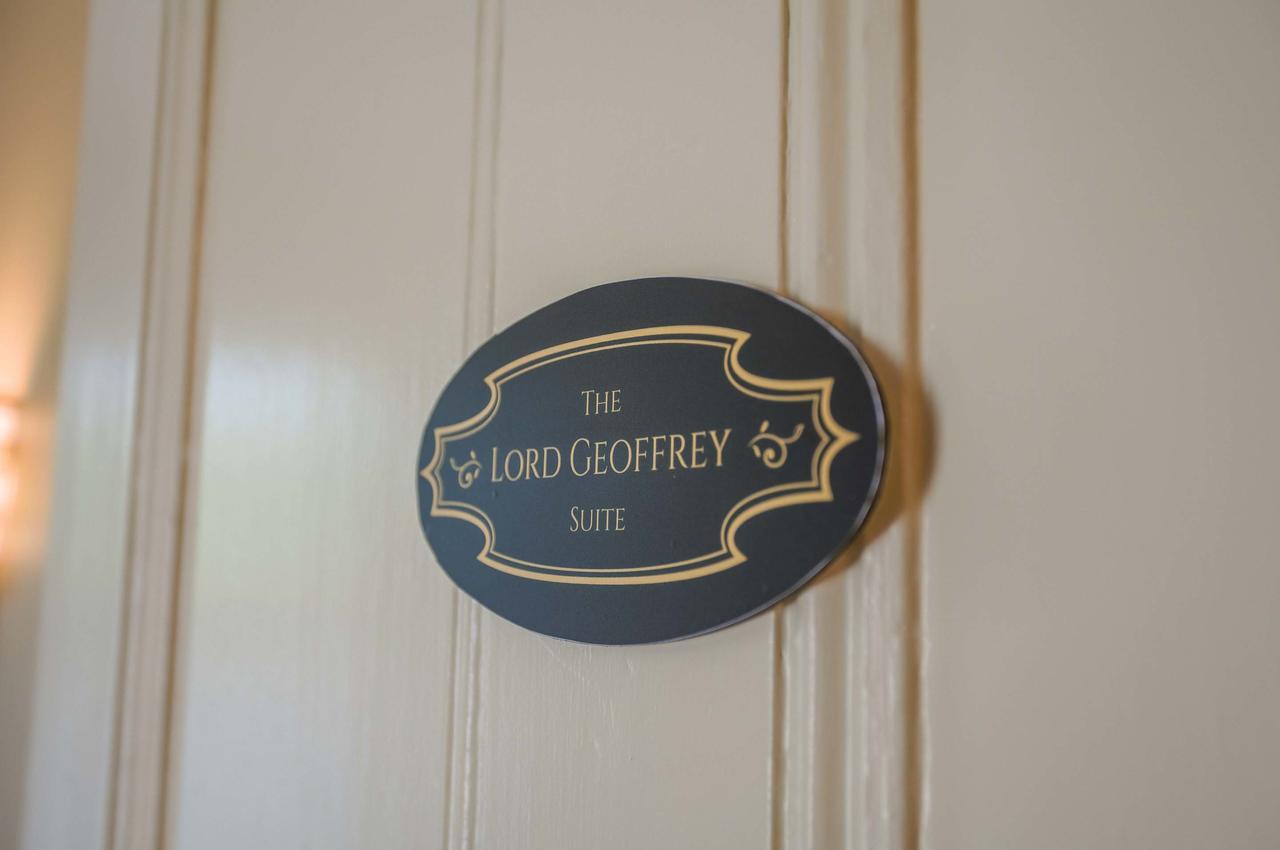 The Woodview Inn Gananoque Exteriör bild